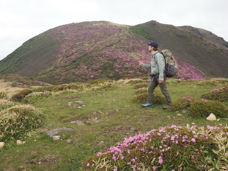 九重連山　三俣山