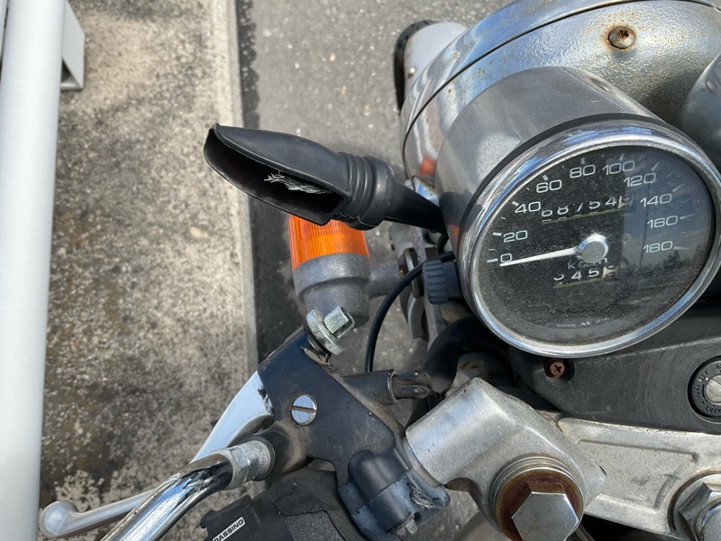 バイクを押して北千住